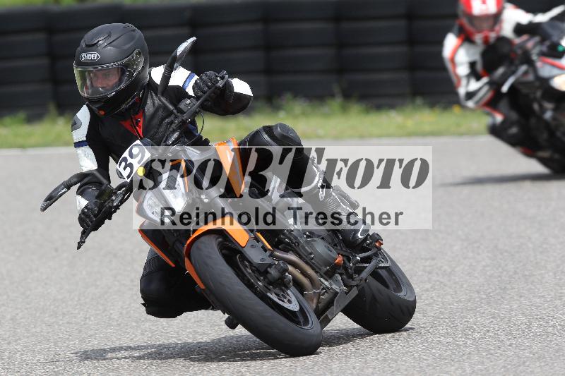 /Archiv-2025/10 23.04.2025 Cornu Master School ADR/rot-rouge/39